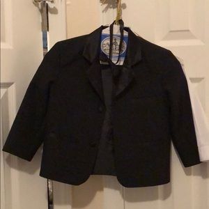 Boys tuxedo size 4